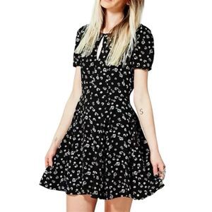 UO Kimchi Blue Black Floral Dress with Keyholes and Buttons Size 2 Sundress